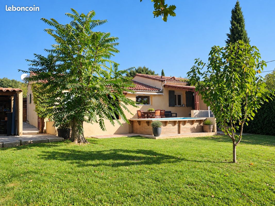 Maison 4 pièces 82 m² · à Saint-Étienne-les-Orgues · 82 m² · 280 000 €