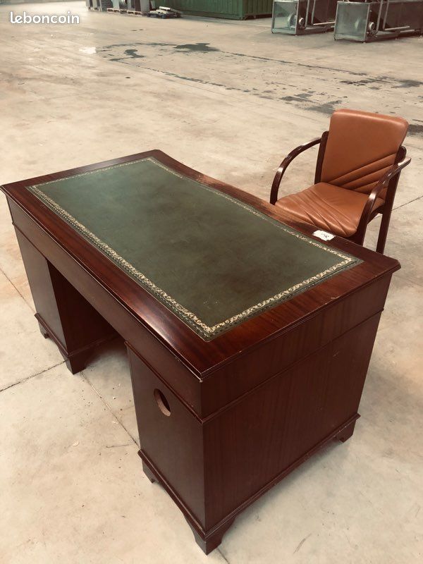 Bureau (image 2)
