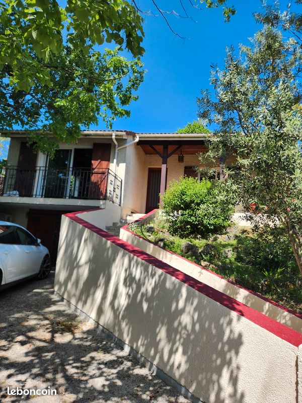 Maison 4 pièces 96 m² · à Bon-Encontre · 96 m² · 210 000 €