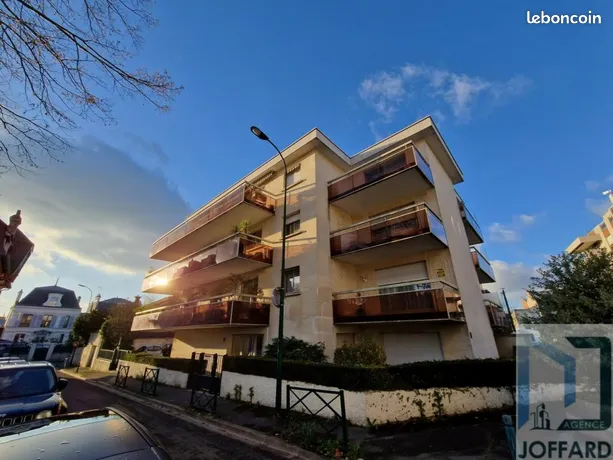 Apartment La maison bleue, Nogent-sur-Seine, France 