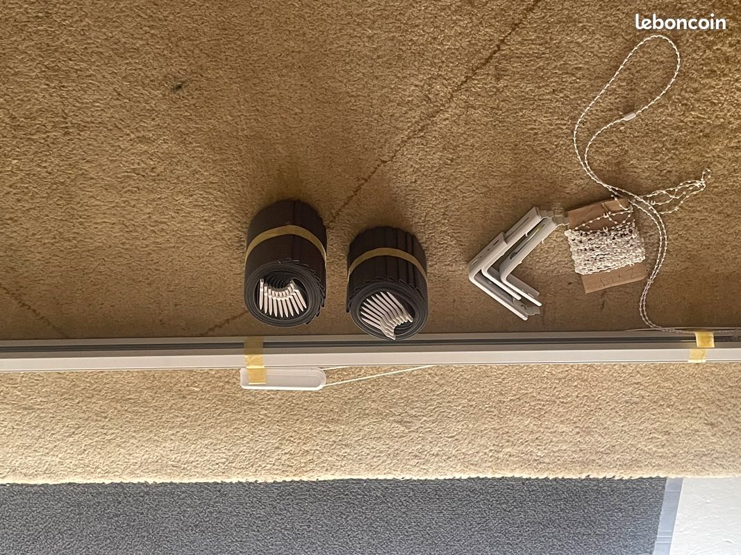 Store intérieur sur mesure Neuf (image 2)