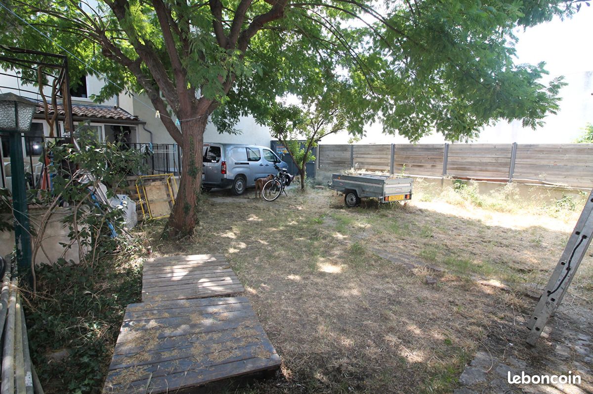 Immeuble 8 pièces 279 m² · à Nîmes · 279 m² · 380 000 €