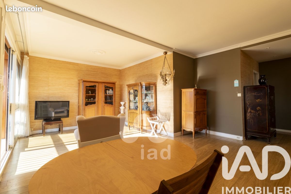 Appartement 3 pièces 71 m² · à La Celle-Saint-Cloud · 71 m² · 220 000 €