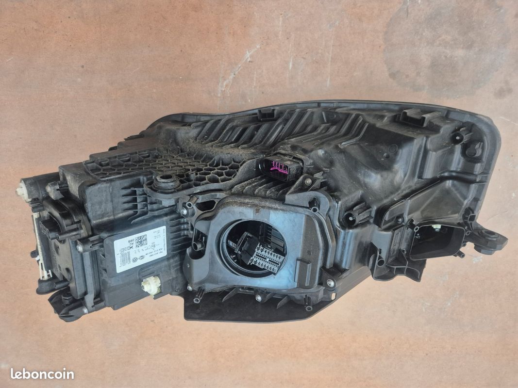 PHARES AVANT DROIT Volkswagen Touareg I Facelift 2007-2010 EUR 231,88 - FR