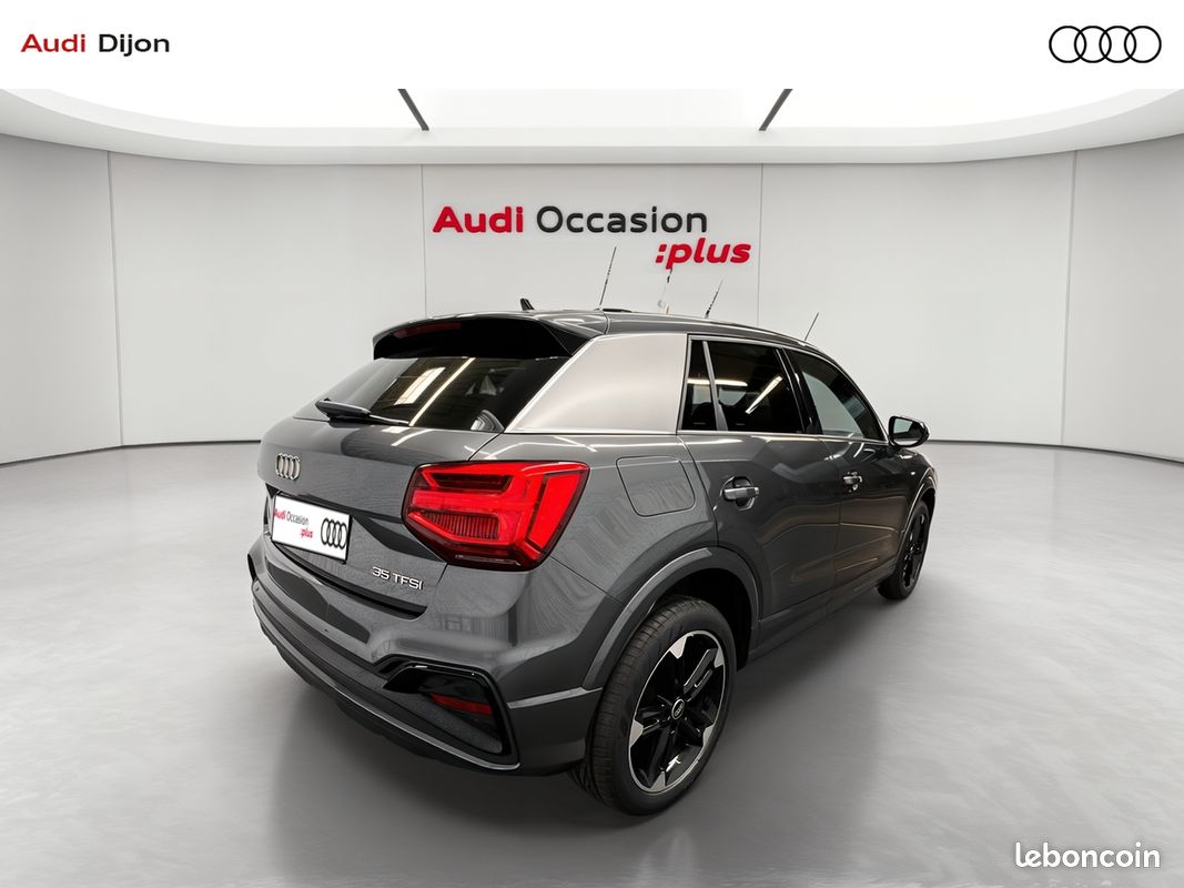AUDI Q2 35 TFSI 150 S tronic 7 S line (image 5)