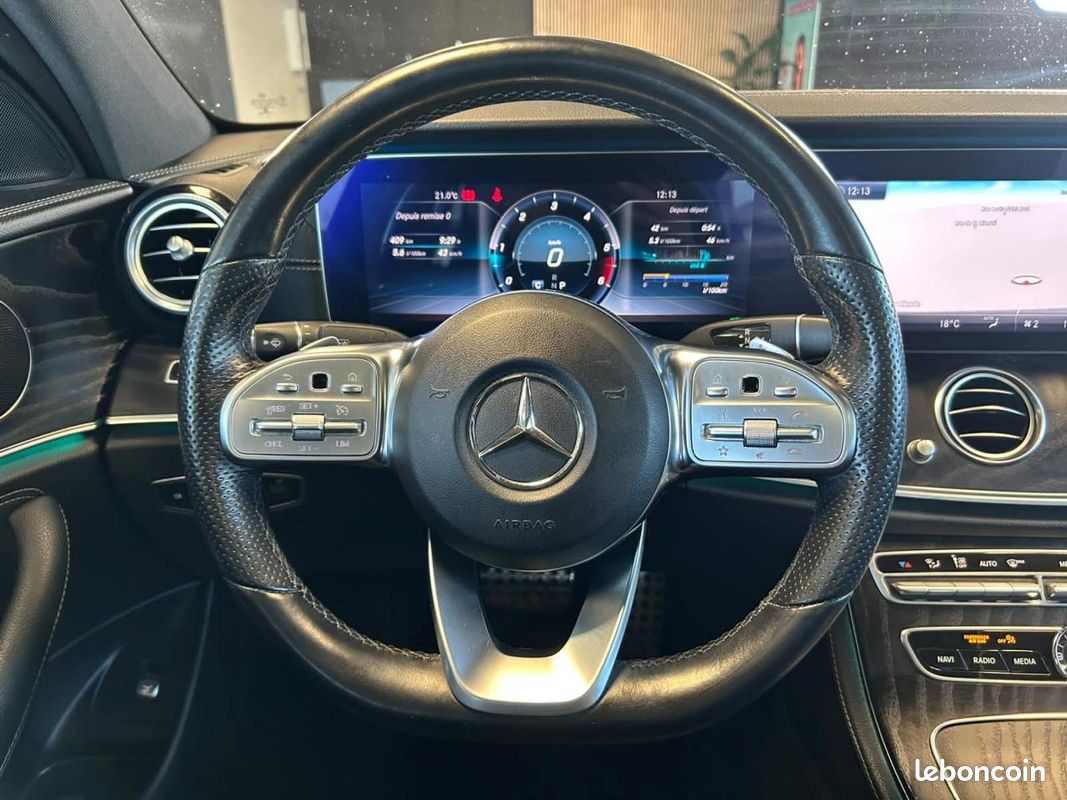 MERCEDES CLASSE E E 220 D - BVA 9G-Tronic BERLINE - AMG Line - TOIT OUVRANT - CAMERA 360 - ENTRETIEN COMPLET - 2EME (image 20)