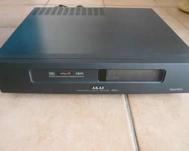 Magnétoscope Akai SuperVHS VS-G1055SEG-N Pour Pièces - Hors Service PAL SECAM