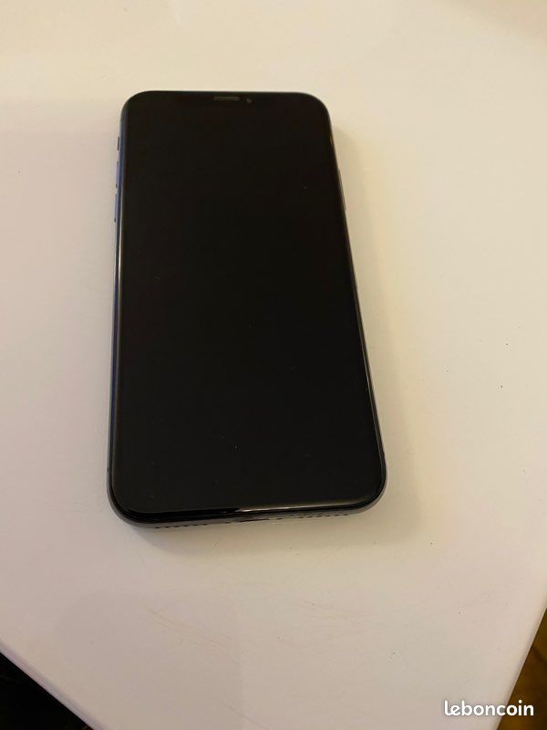 Vends iPhone X parfait état dans sa boîte d’origine (image 2)