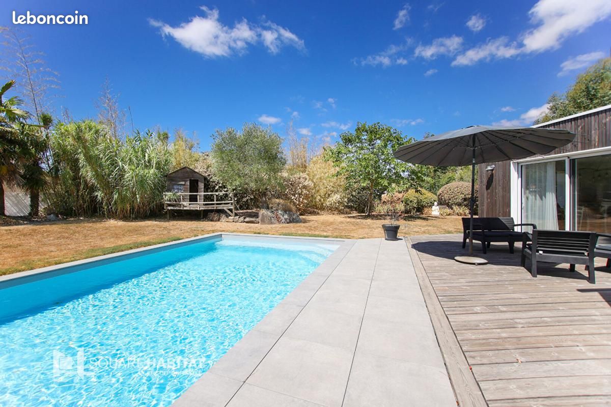Maison 7 pièces 166 m² · à Le Fenouiller · 166 m² · 580 000 €