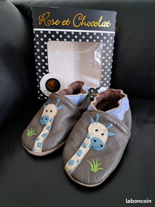 Pantoufles Rose Et Chocolat Chaussure Chaussons Souples Rose Et