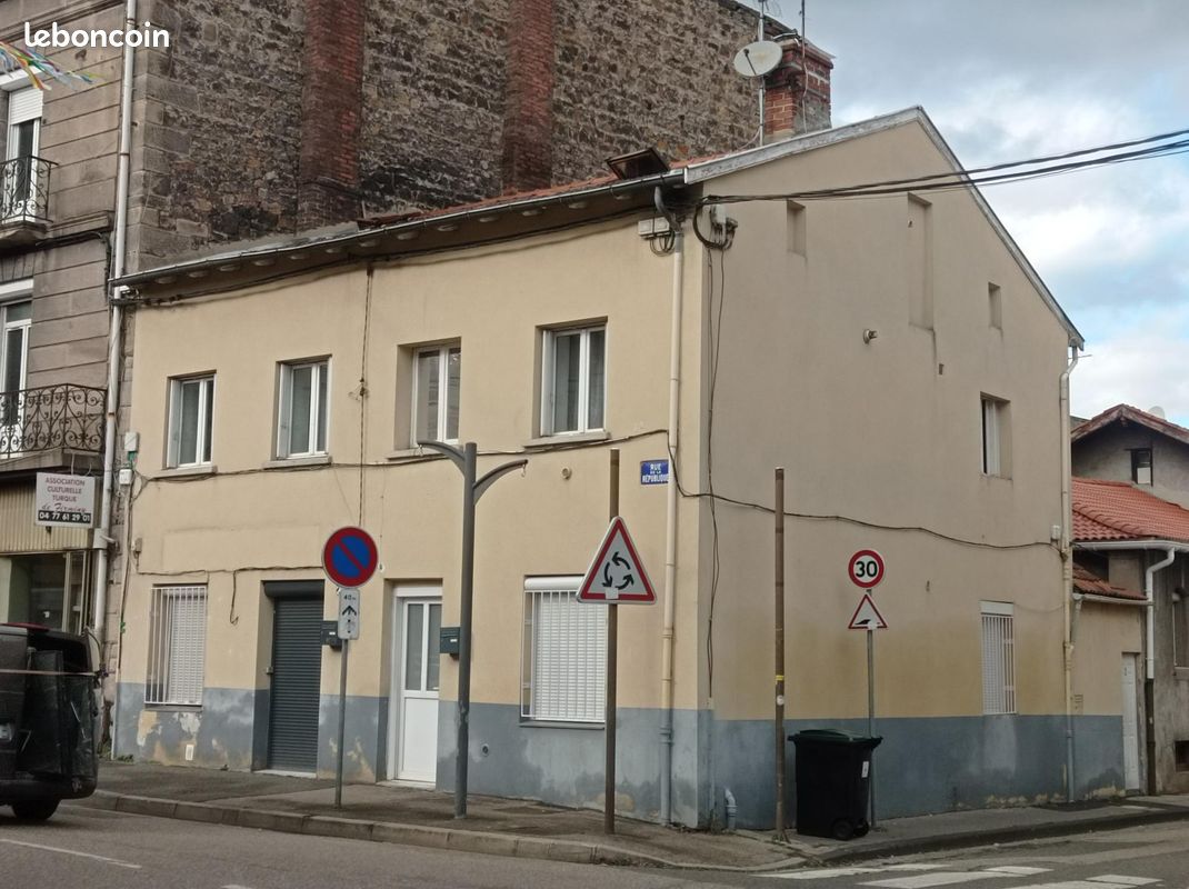 Immeuble 1 pièce 169 m² · à Firminy · 169 m² · 170 000 €
