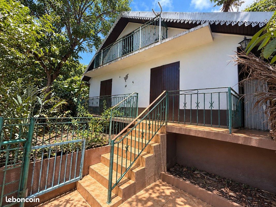 Maison 3 pièces 95 m² · à Saint-Denis · 95 m² · 335 900 €