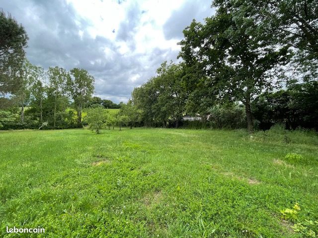 Terrain 564 m² · au Burgaud · 66 000 €