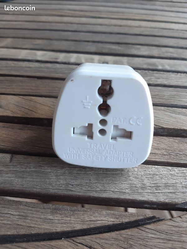Adaptateur universel prise pour l Angleterre (image 1)