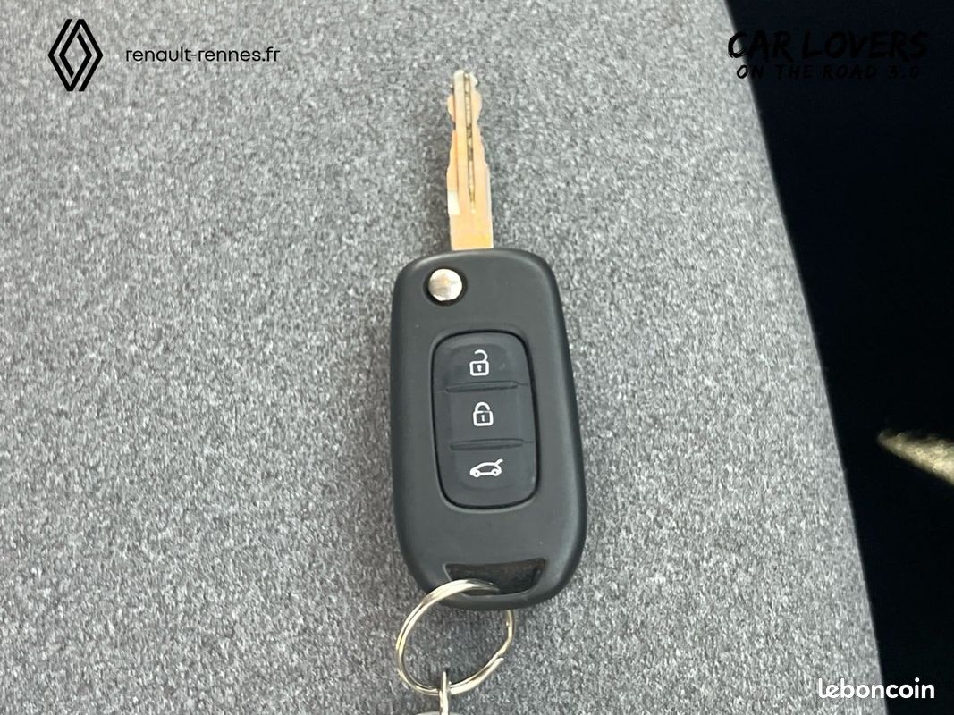RENAULT Clio E-Tech full hybrid 145 ch GSR2 Evolution (image 16)