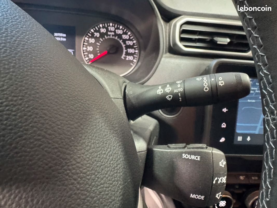 DACIA DUSTER 115cv 4x2-B Journey / CarPlay / Caméra 360° / Siège Chauffant / Roue de Secours (image 33)