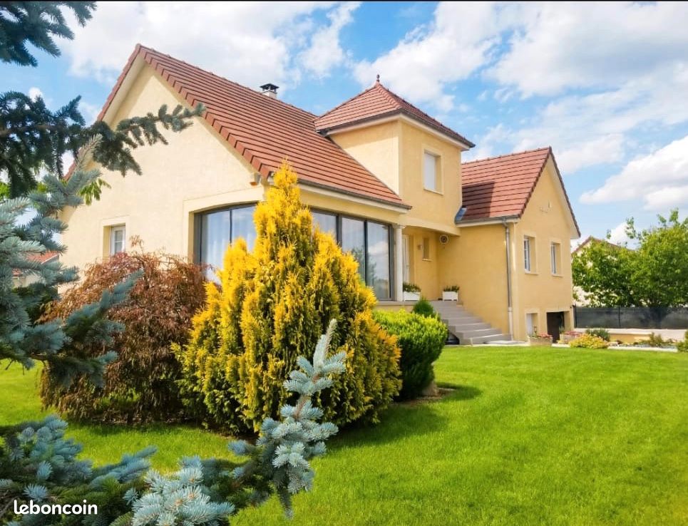 Maison 6 pièces 136 m² · à Fontaine-Française · 136 m² · 350 000 €