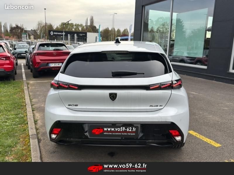 Peugeot 308 Plug-In Hybrid 195ch Allure e-DCS7 (image 25)