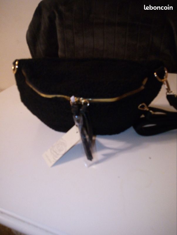 Sac banane nouveau modèle bon état (image 7)