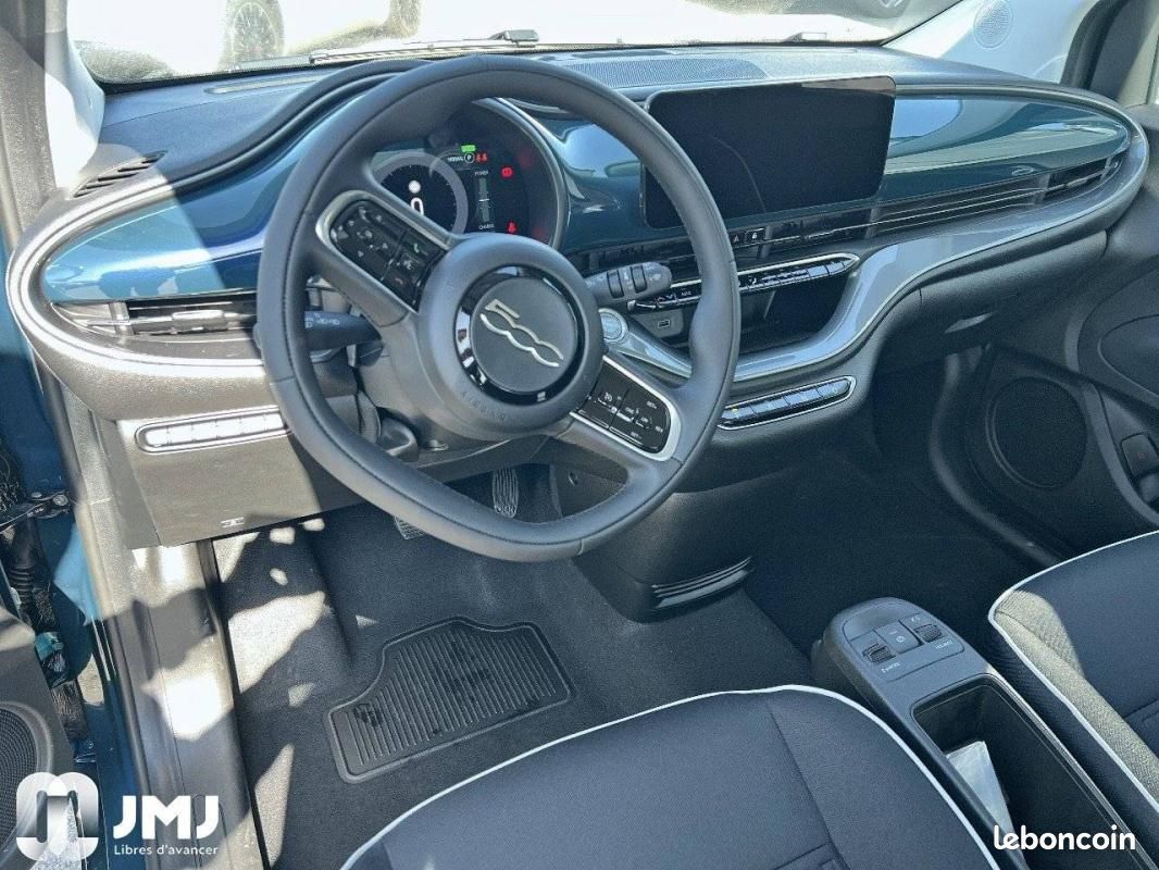 Fiat 500 500e Berline e 95 ch Pack Tech (image 8)