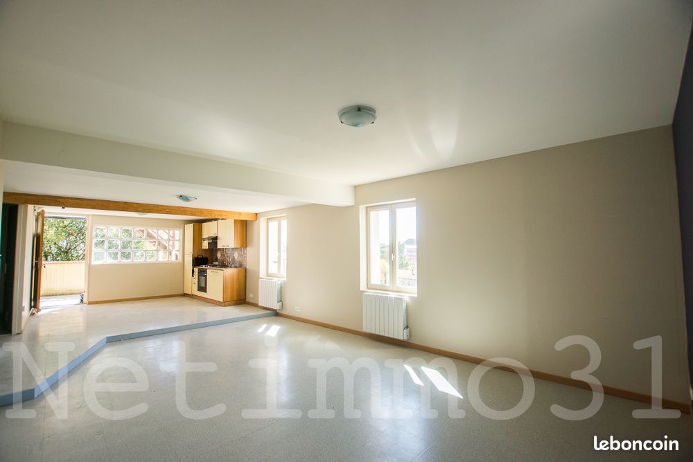 Maison 7 pièces 350 m² · à Puylaurens · 350 m² · 260 000 €