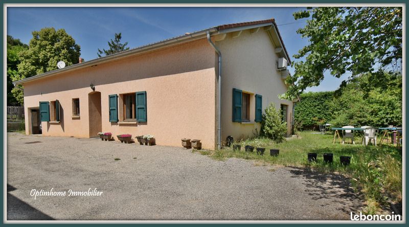 Maison 4 pièces 93 m² · à Beaurepaire · 93 m² · 59 460 €
