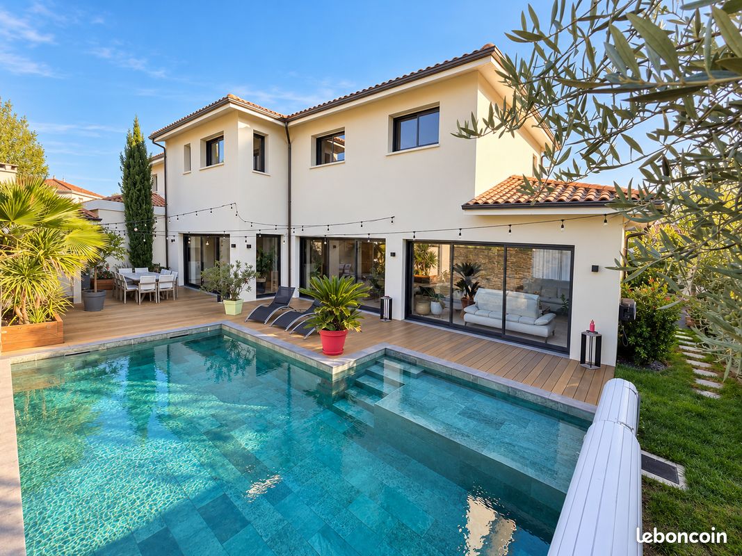Maison 5 pièces 167 m² · à Tresses · 167 m² · 750 000 €