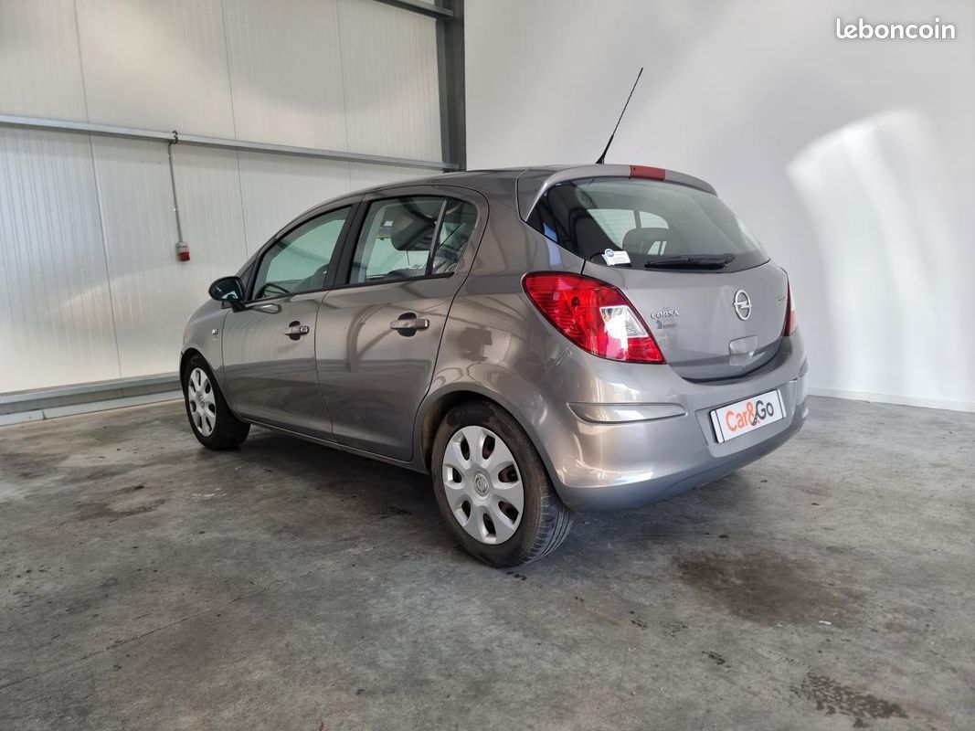 OPEL CORSA 1.3 CDTI - 95 CH - 150ème Anniversaire Garantie 12 Mois Moteur à Chaîne (image 7)