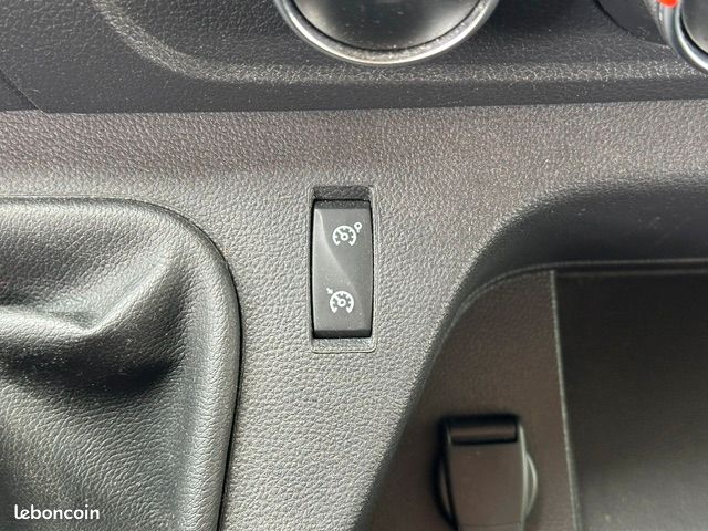 Renault MASTER III FOURGON F3300 L2H2 2.3 BLUE DCI 135CH CONFORT EURO6E (image 13)