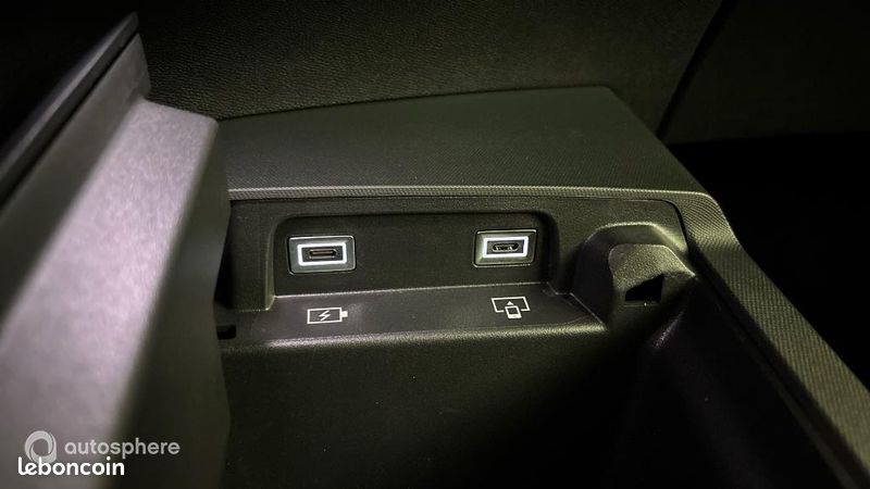 Peugeot 5008 Hybrid 136ch GT e-DCS6 (image 30)