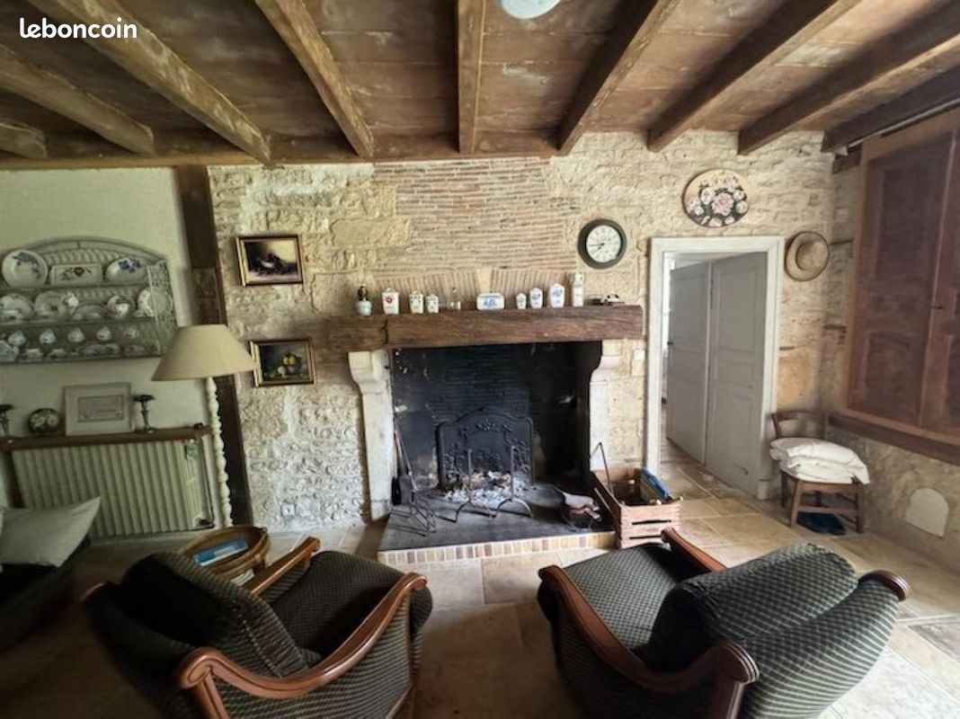 Propriété 4 pièces 150 m² - Nanteuil-en-Vallée 16700 (image principale 8)