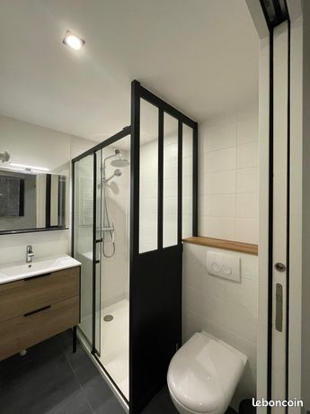 Location studio meublé — 2