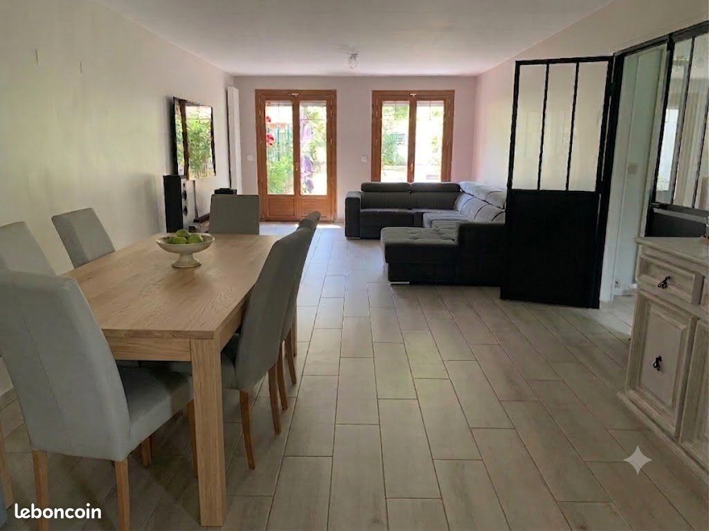 Maison 6 pièces 145 m² · à Saint-Yon · 145 m² · 449 000 €