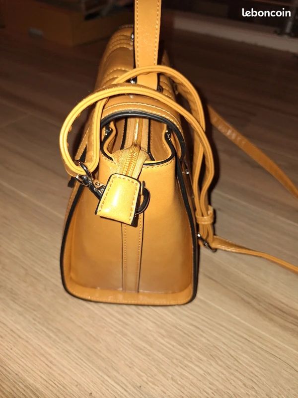 Bretelle De Sac Bandoulière En Cuir Iris Accessorize Jaune Moutarde - Neuf Avec étiquettes