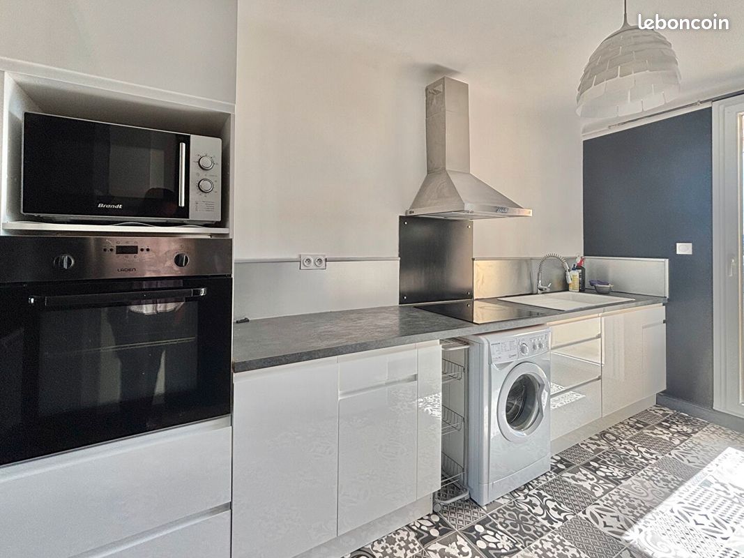 Appartement 3 pièces 67 m² · à Châteaurenard · 67 m² · 700 €/mois