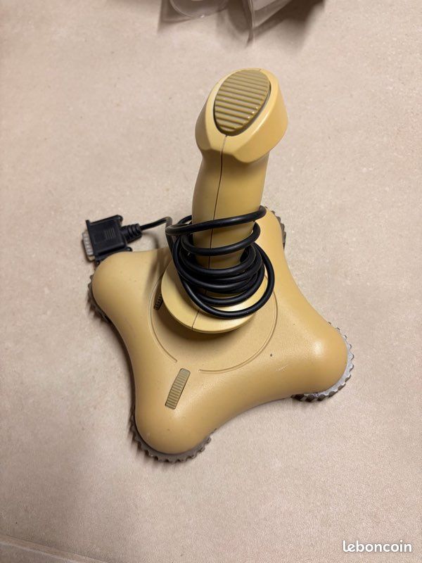 Joystick jeu vidéo (image 1)