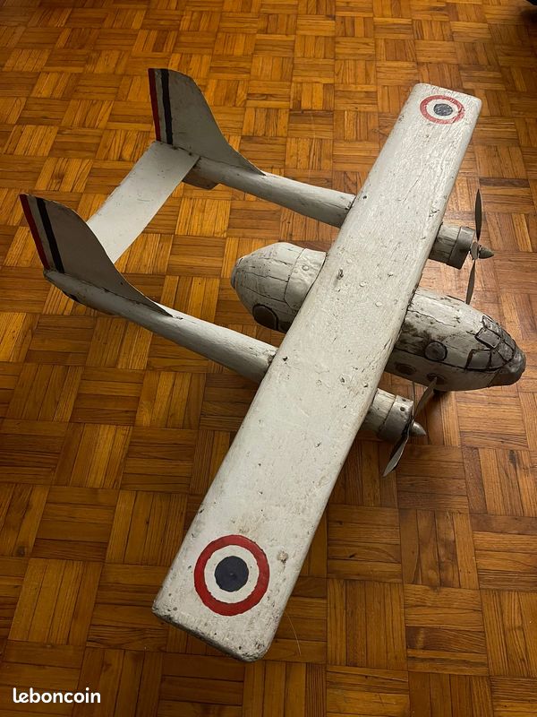 GRANDE MAQUETTE D'AVION En Bois Chasseur A Reaction Rafale Armee De L'air EUR 299,00 - FR