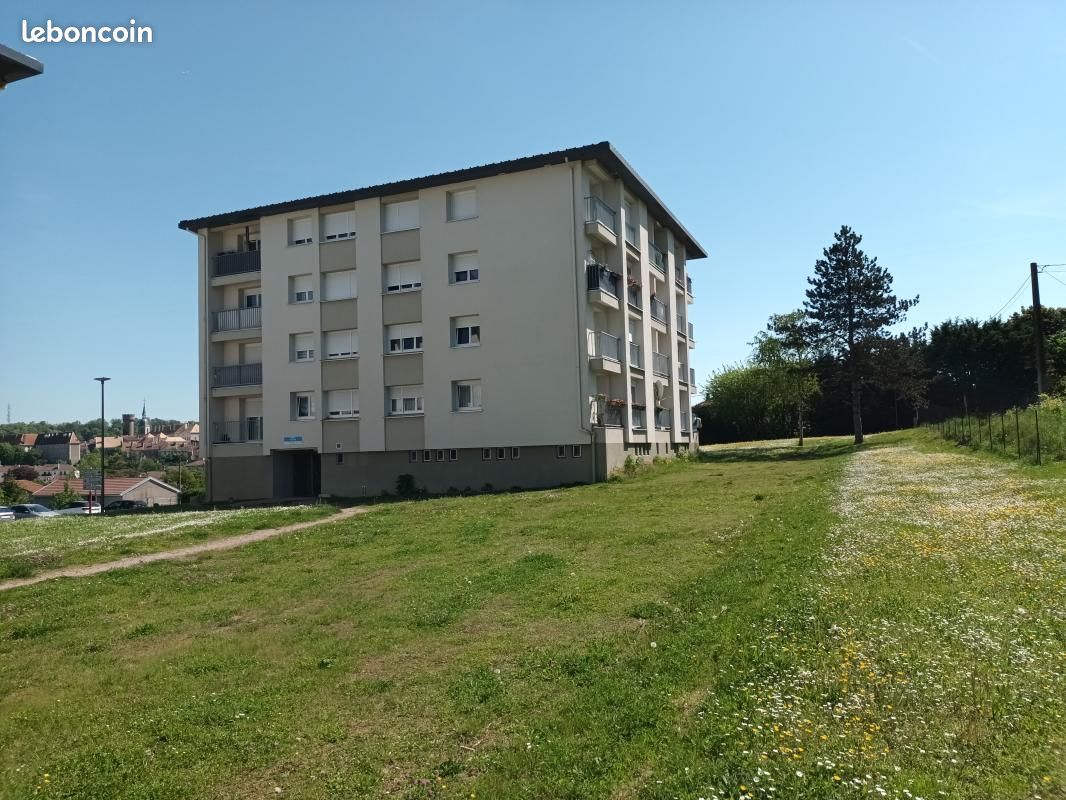 Appartement 4 pièces 72 m² · à Neufchâteau · 72 m² · 532 €/mois