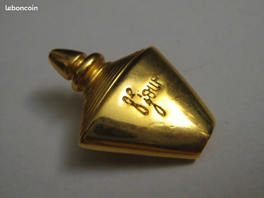 Broche En Métal Dorée En Forme De Flacon - Occasion - Style Vintage Ou Fantaisie