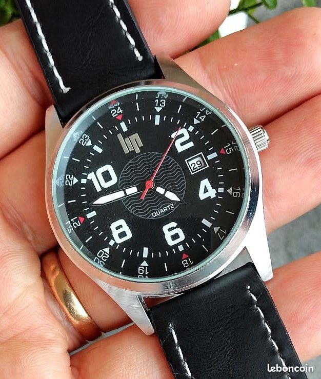 Montre Homme LIP CLASSICS LIP1004 - Style Militaire, Acier, Quartz - 2010