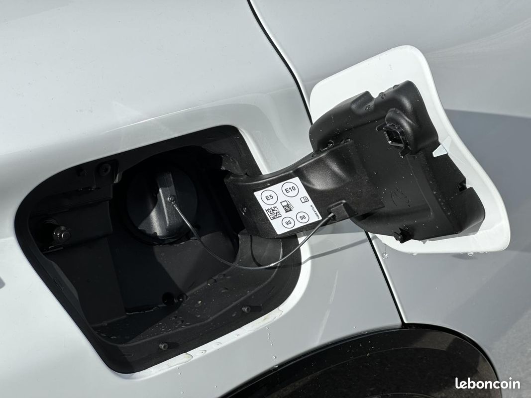 Renault Clio 1.8 E-Tech 160ch full hybrid esprit Alpine (image 48)