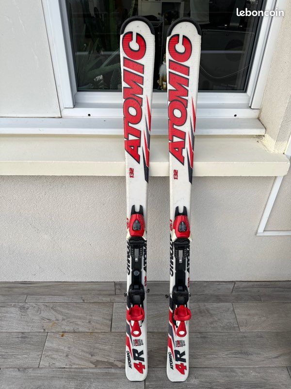 ski occasion enfant ATOMIC RACE 5 taille: 110 cm = 1 mètre 10 + fixations