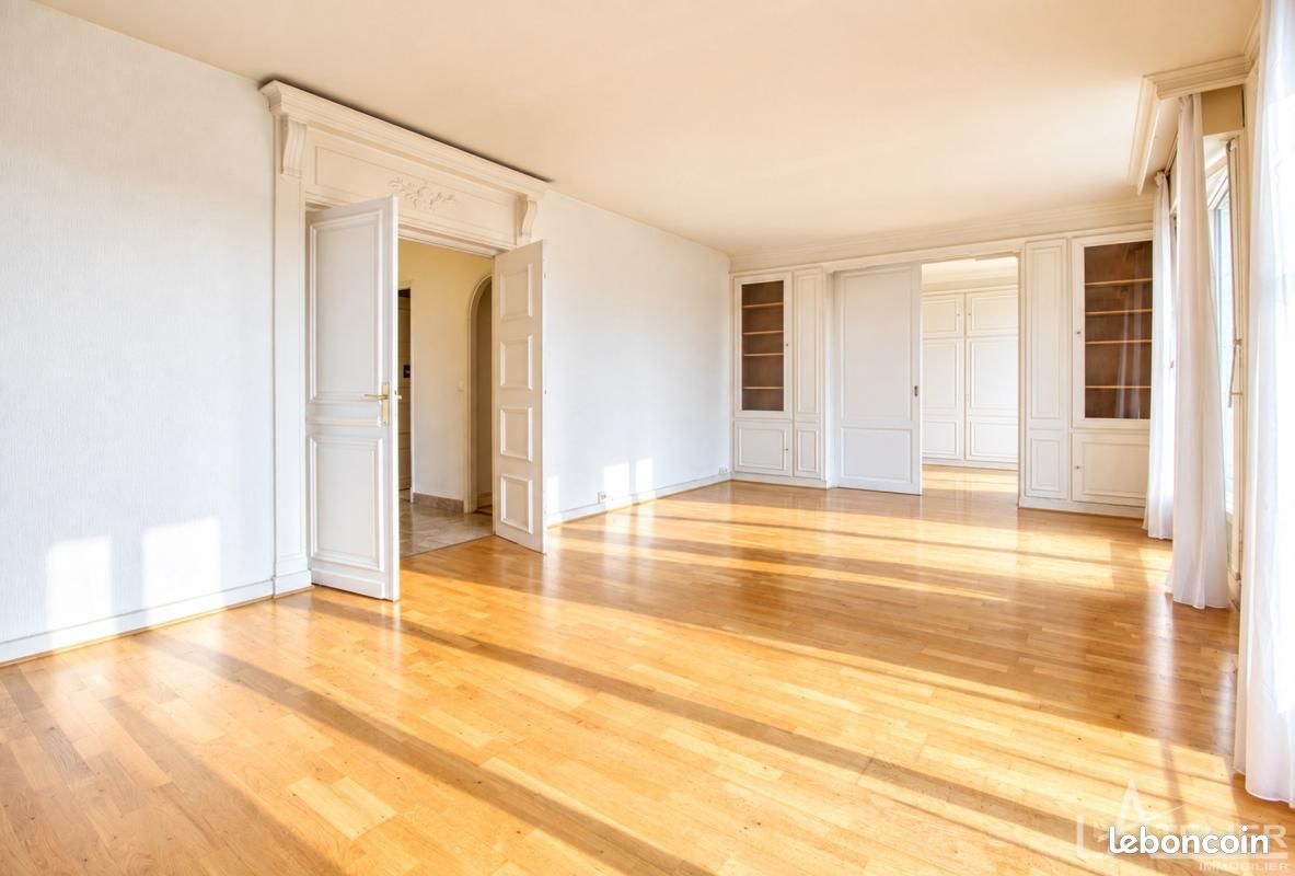 Appartement 6 pièces 120 m² · à Saint-Germain-en-Laye · 120 m² · 999 000 €