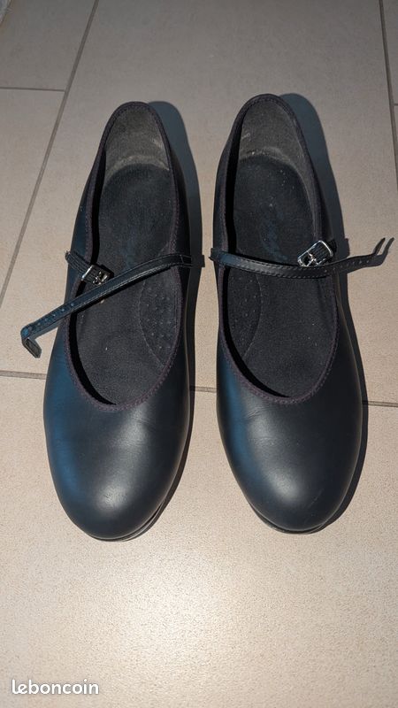 Paire de claquettes (image 1)
