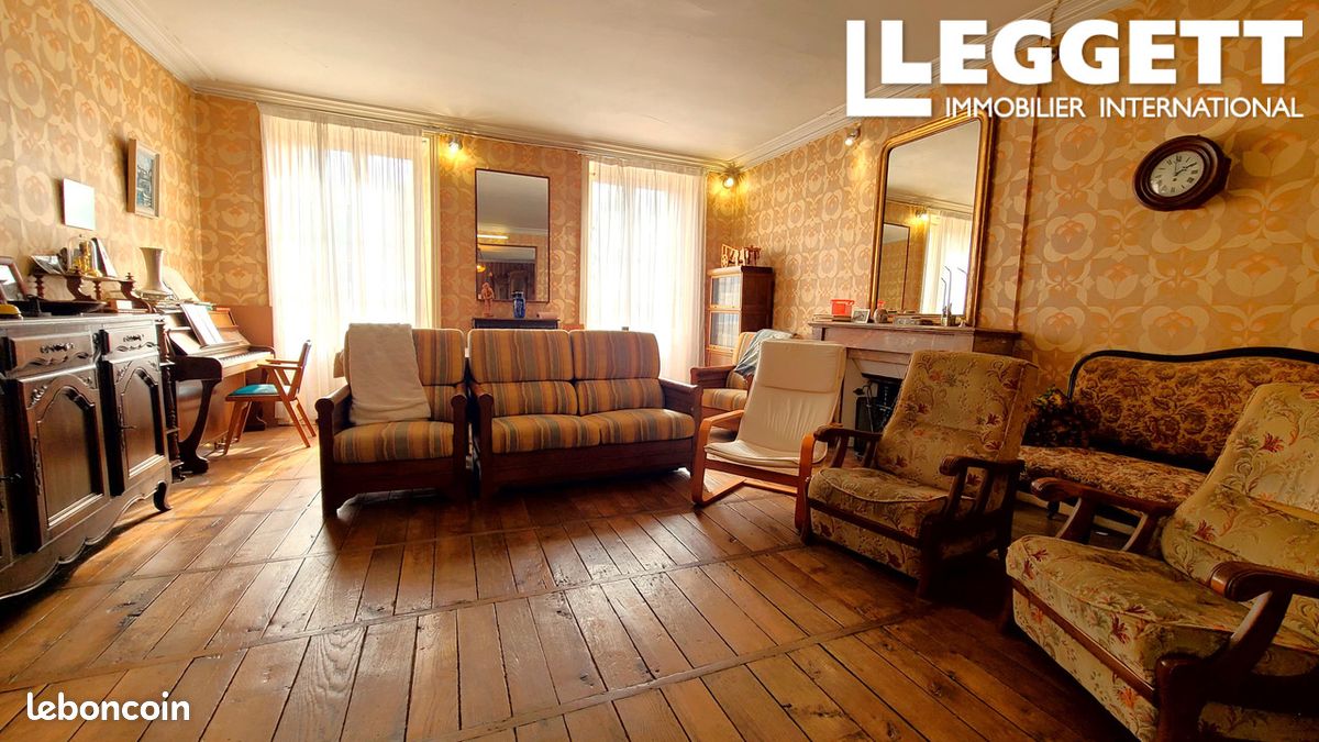 Maison 9 pièces 303 m² - Champagne-Mouton 16350 (image principale 3)