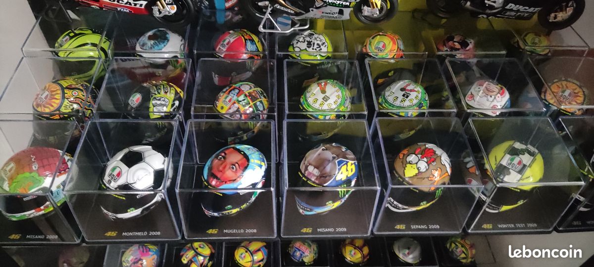 Lot De 3 Casques Valentino Rossi 1999 – Altaya 1/5 – Collection Saison 1999