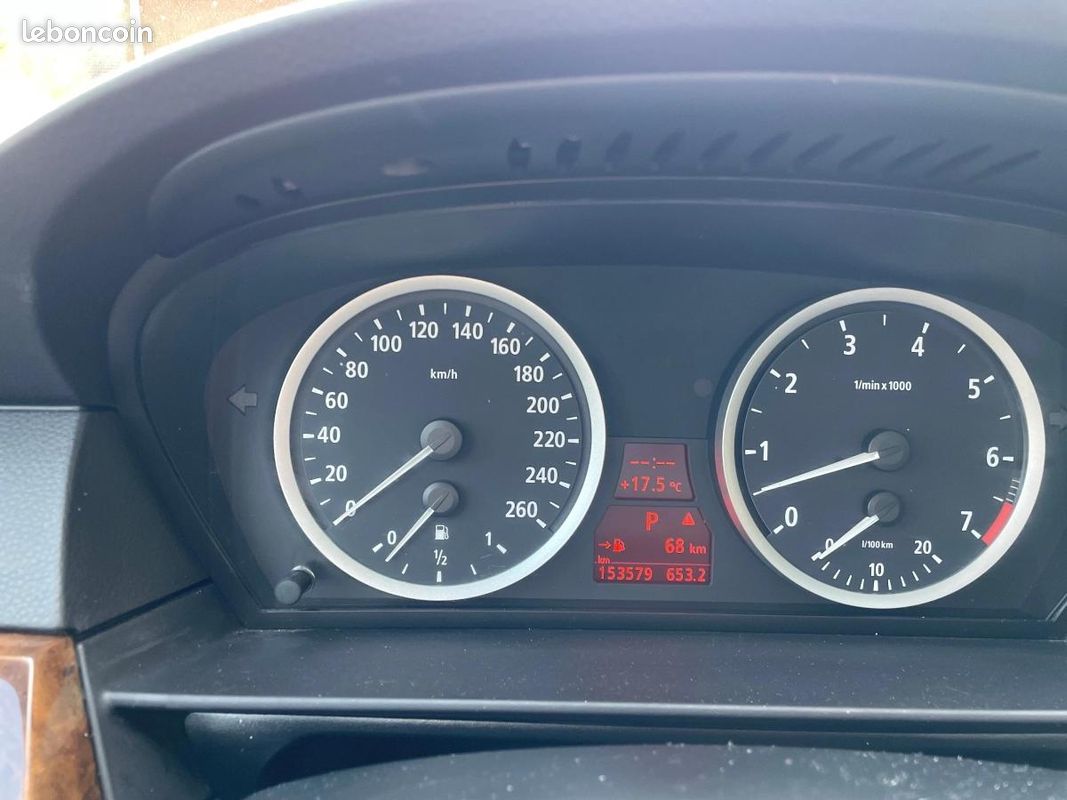 Bmw Serie 5 E60 540i V8 306ch 4.0L Pack Luxe TBE / TOE / PDC / GPS / 540 i ( 545i 550i 545 550 ) (image 14)