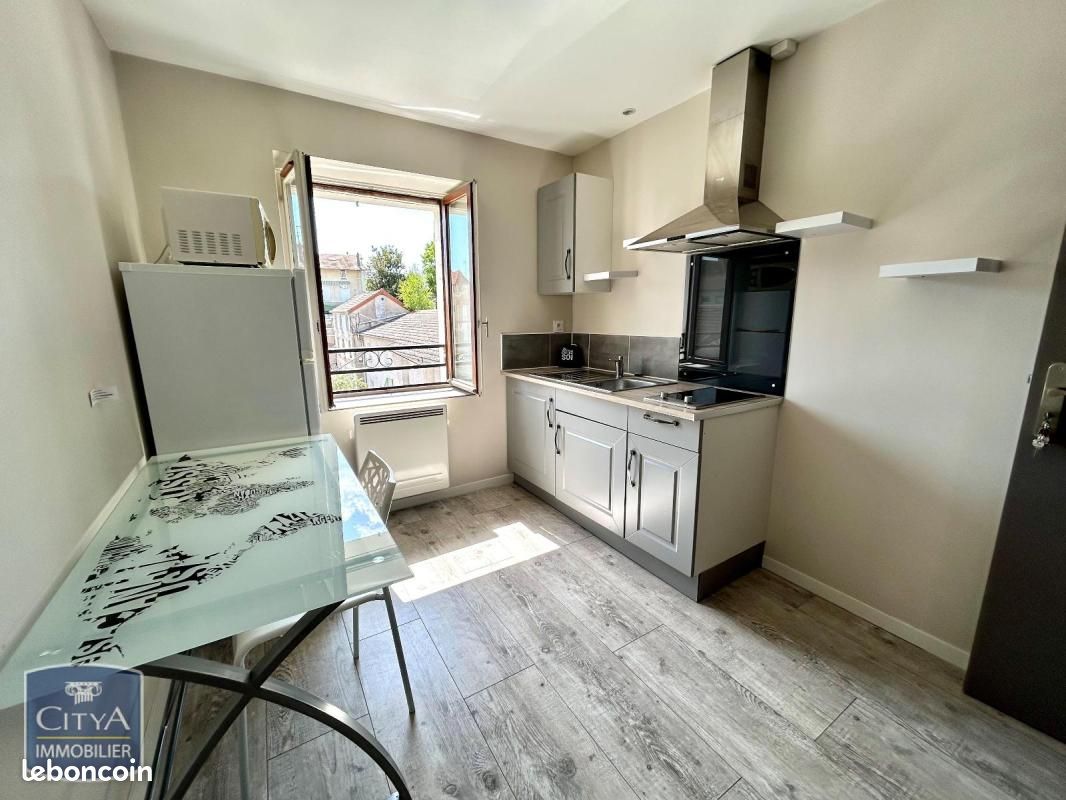 Appartement 1 pièce 18 m² · à Roanne · 18 m² · 425 €/mois