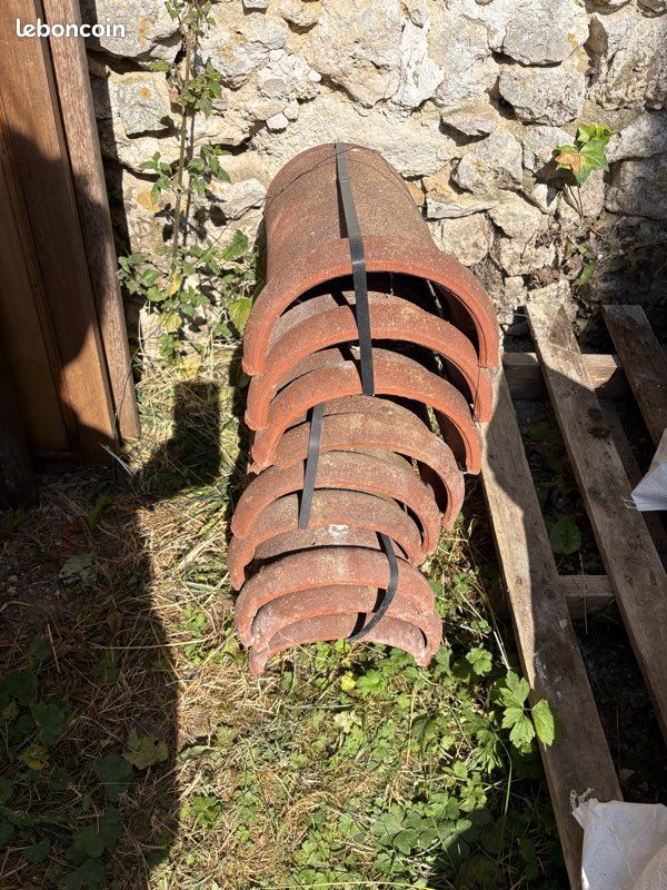 Tuile faîtière terreal (image 2)