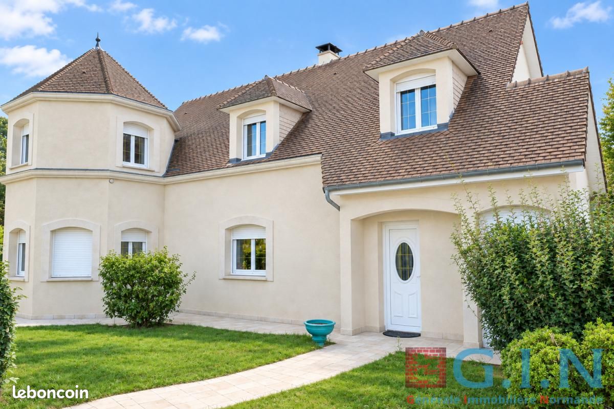 Maison 7 pièces 158 m² · à Quincampoix · 158 m² · 468 000 €